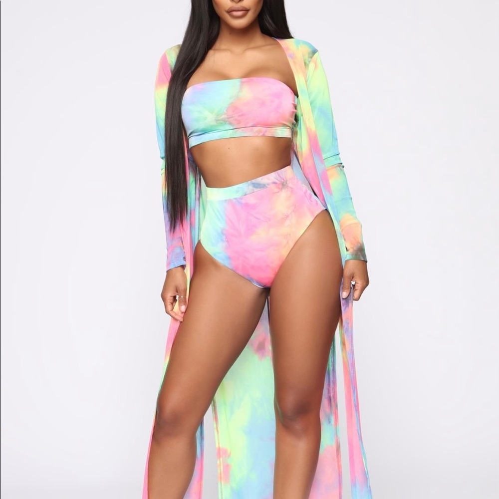 NWT bathing suit, three-piece